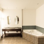 Furnished Townhouse Toronto Bath